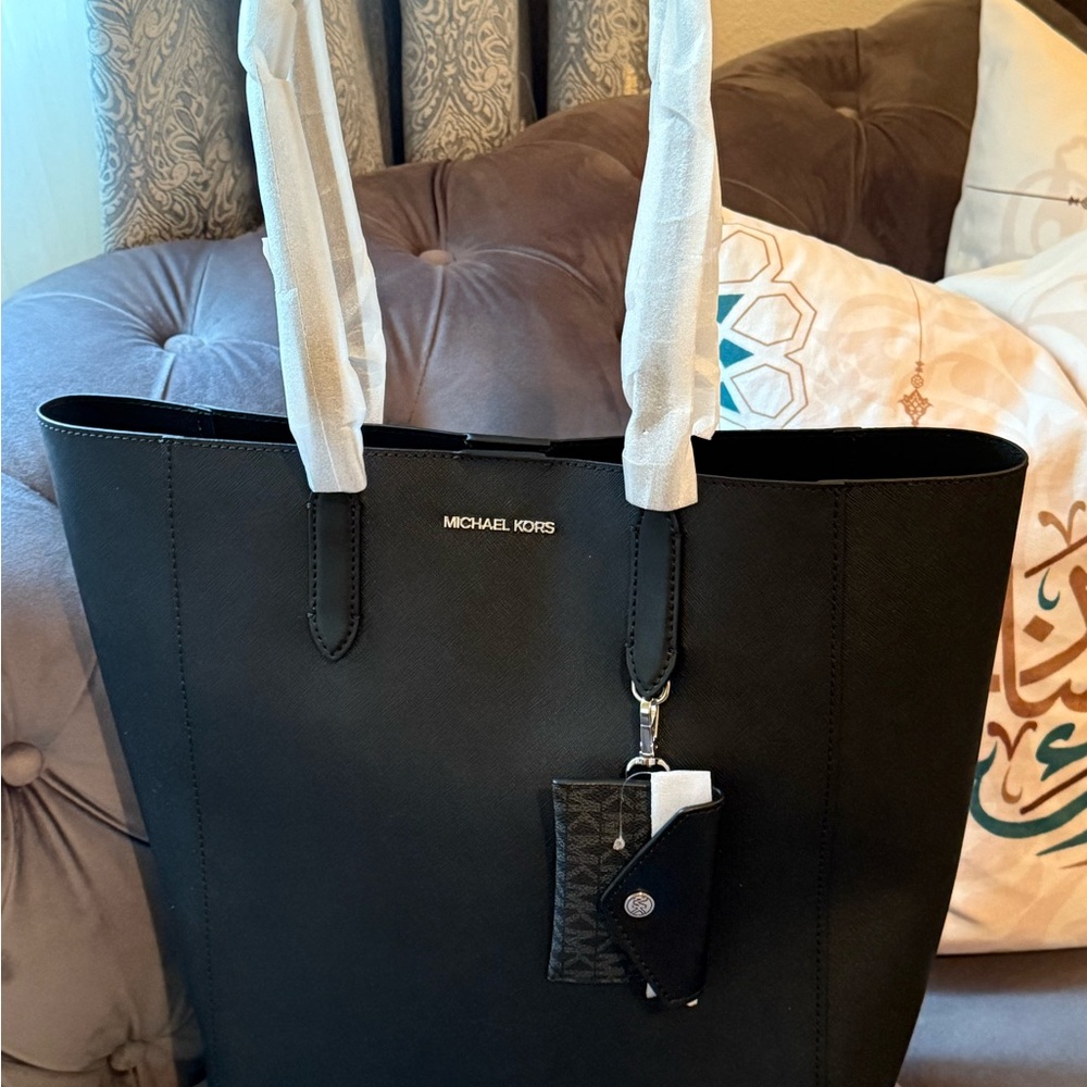 NWT Vincent Large Saffiano Leather Tote Bag with Card Case - Picture 7 of 8